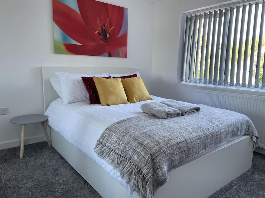Paradigm House, Modern 2-Bedroom Duplex Apartment 2, Free Parking, Oxford Buitenkant foto